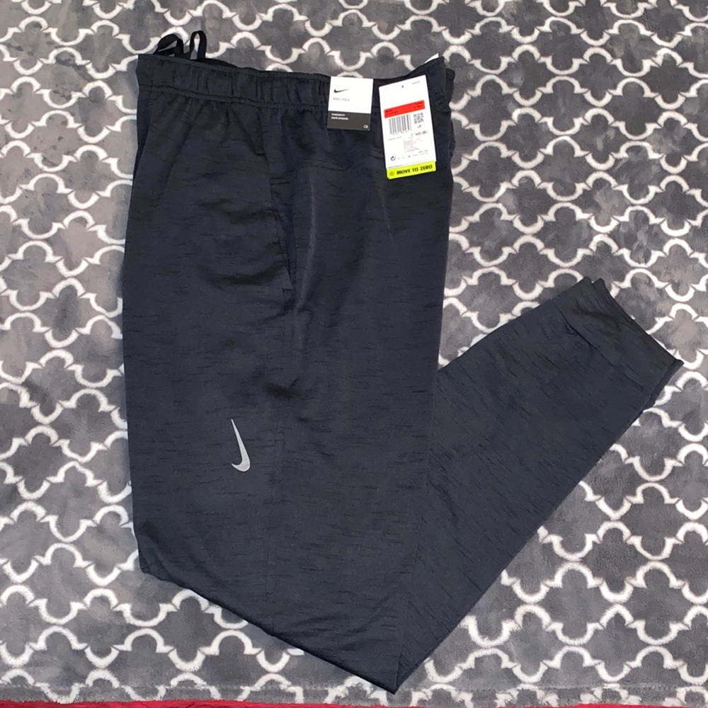 Nike Yoga Dri-FIT Men's Training Pants Black Size LARGE-TALL  CZ2208-010